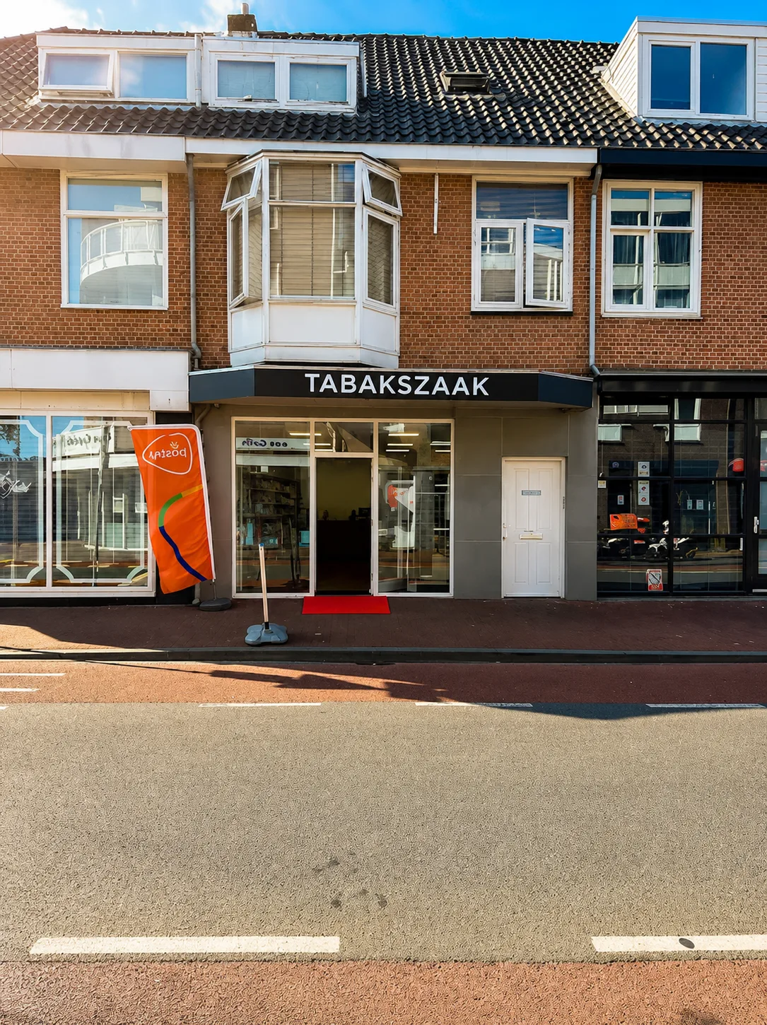 Gevel van Tabakszaak Beverwijk aan de Breestraat